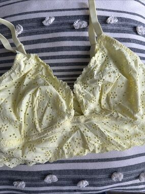 Colsie Pale Yellow Eyelet Lace Bralette
